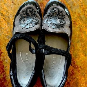 Naot size 41 black maryjanes.